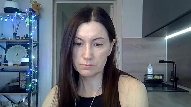 Snapshot of jainesummer chatting on 02/03/25, 10:25 jainesummer online show from 02/03/25, 10:25