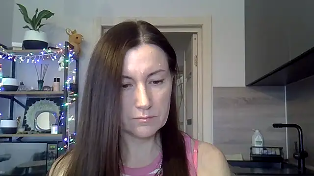 Snapshot of jainesummer chatting on 02/10/25, 07:47 jainesummer online show from 02/10/25, 07:47