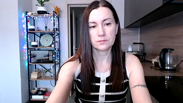 Snapshot of jainesummer chatting on 02/17/25, 07:15 jainesummer online show from 02/17/25, 07:15