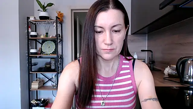 Snapshot of jainesummer chatting on 02/19/25, 07:06 jainesummer online show from 02/19/25, 07:06