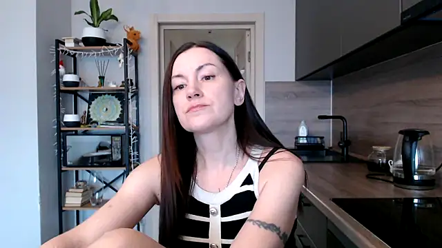 Snapshot of jainesummer chatting on 03/03/25, 11:00 jainesummer online show from 03/03/25, 11:00