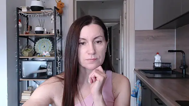 Snapshot of jainesummer chatting on 03/11/25, 10:51 jainesummer online show from 03/11/25, 10:51