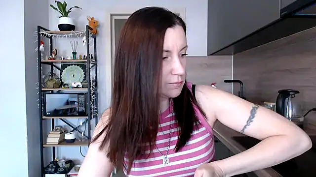 Snapshot of jainesummer chatting on 03/18/25, 08:03 jainesummer online show from 03/18/25, 08:03