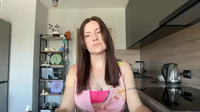 Snapshot of jainesummer chatting on 09/10/25, 08:25 jainesummer online show from 09/10/25, 08:25