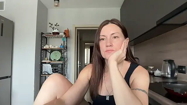 Snapshot of jainesummer chatting on 09/12/25, 09:20 jainesummer online show from 09/12/25, 09:20