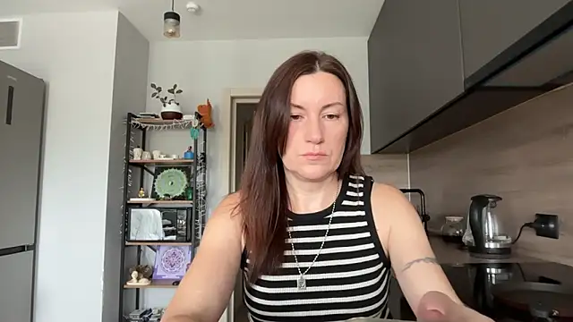 Snapshot of jainesummer chatting on 09/15/25, 09:20 jainesummer online show from 09/15/25, 09:20