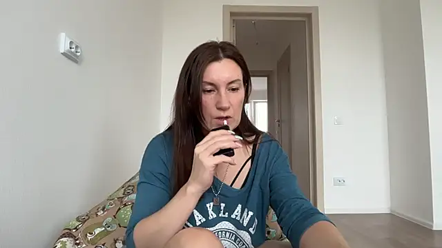 Snapshot of jainesummer chatting on 09/18/25, 07:43 jainesummer online show from 09/18/25, 07:43