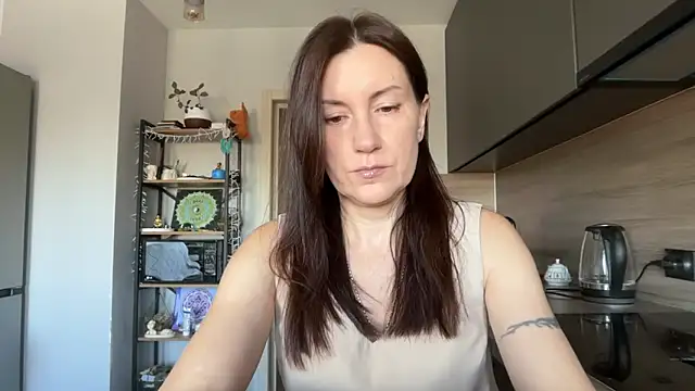 Snapshot of jainesummer chatting on 10/08/25, 08:45 jainesummer online show from 10/08/25, 08:45