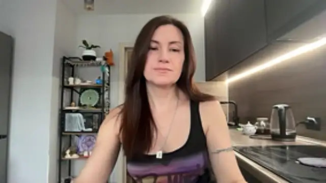 Snapshot of jainesummer chatting on 11/17/25, 08:42 jainesummer online show from 11/17/25, 08:42