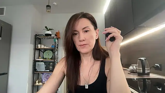 Snapshot of jainesummer chatting on 11/18/25, 08:30 jainesummer online show from 11/18/25, 08:30