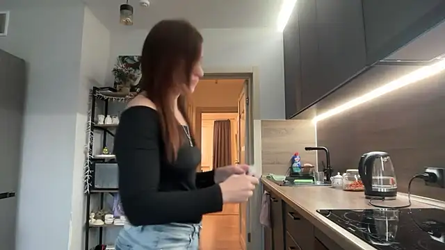 Snapshot of jainesummer chatting on 12/18/25, 08:09 jainesummer online show from 12/18/25, 08:09