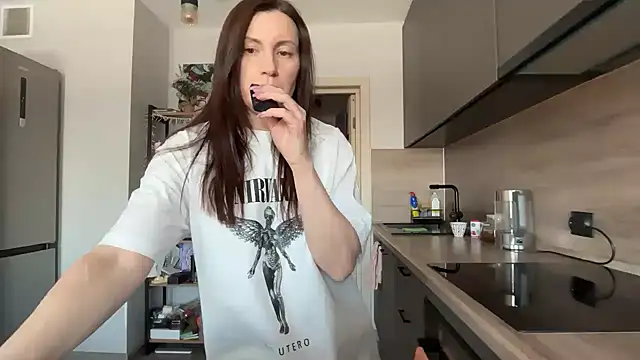 Snapshot of jainesummer chatting on 02/06/26, 10:07 jainesummer online show from 02/06/26, 10:07