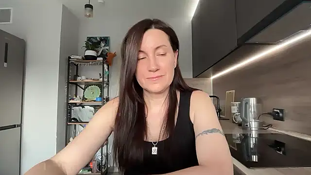 Snapshot of jainesummer chatting on 04/04/26, 12:57 jainesummer online show from 04/04/26, 12:57