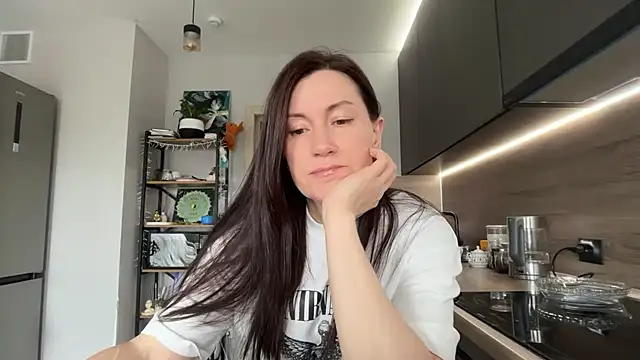 Snapshot of jainesummer chatting on 04/07/26, 08:15 jainesummer online show from 04/07/26, 08:15