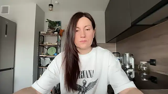 Snapshot of jainesummer chatting on 04/14/26, 09:48 jainesummer online show from 04/14/26, 09:48