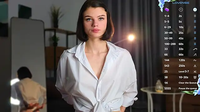 Snapshot of MimiLoll chatting on 01/19/25, 06:43 MimiLoll online show from 01/19/25, 06:43