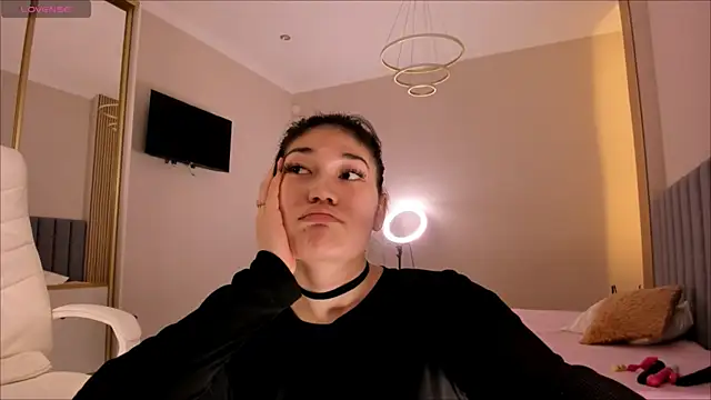 Snapshot of Hisoka_Jaa chatting on 12/15/24, 08:04 Hisoka Jaa online show from 12/15/24, 08:04