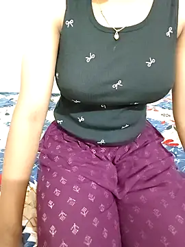 Snapshot of Ammualagitamil chatting on 10/07/25, 06:05 Ammualagitamil online show from 10/07/25, 06:05