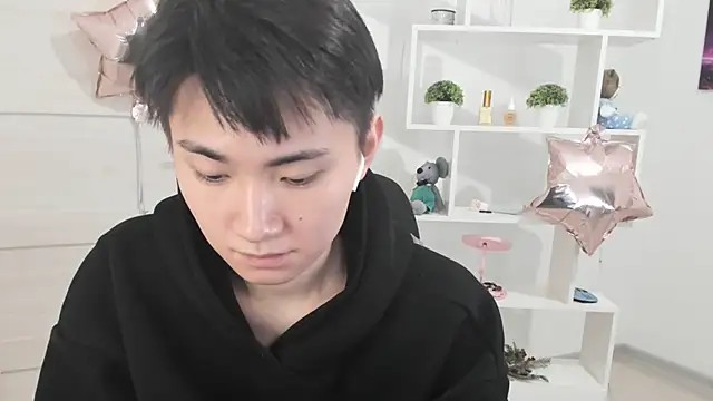 Miram Yu online show from 12/11/24, 12:12