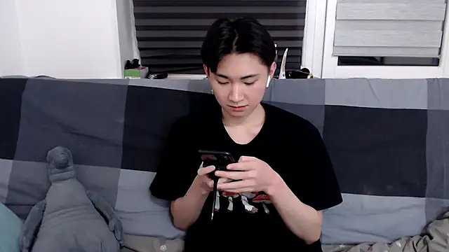 Miram Yu online show from 01/12/25, 09:08