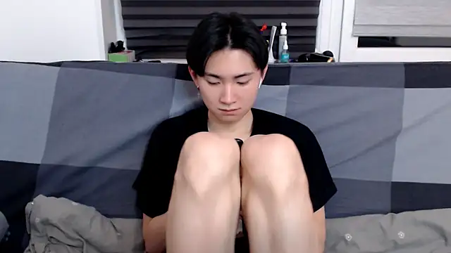 Miram Yu online show from 01/30/25, 03:33