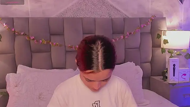 HannaRhodes online show from 02/25/25, 02:00