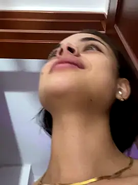 HannaRhodes online show from 11/23/25, 12:27