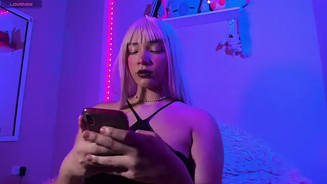 MadelineBenet online show from 02/06/25, 02:22