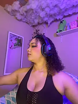 MadelineBenet online show from 11/03/25, 04:25