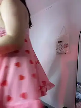 Snapshot of MadelineBenet chatting on 03/22/26, 03:32 MadelineBenet online show from 03/22/26, 03:32