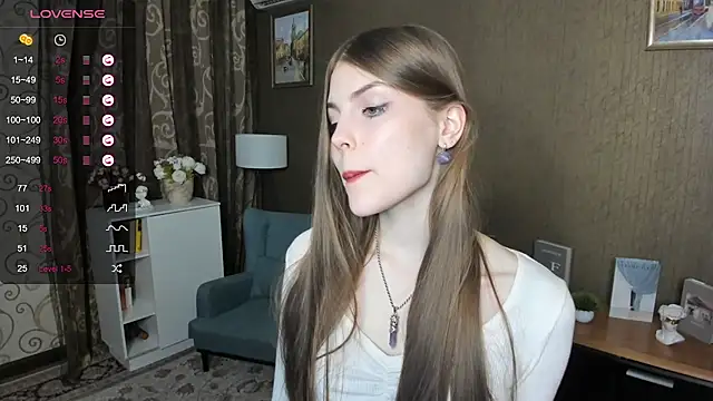 Snapshot of DarleneHatt chatting on 01/22/25, 02:37 DarleneHatt online show from 01/22/25, 02:37