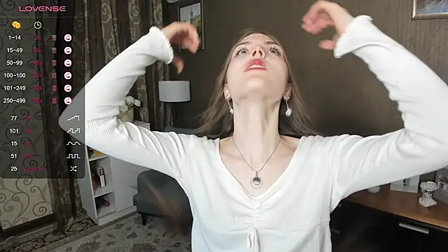 Snapshot of DarleneHatt chatting on 01/29/25, 08:46 DarleneHatt online show from 01/29/25, 08:46