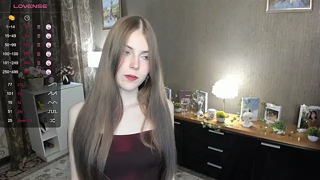 Snapshot of DarleneHatt chatting on 02/12/25, 12:05 DarleneHatt online show from 02/12/25, 12:05