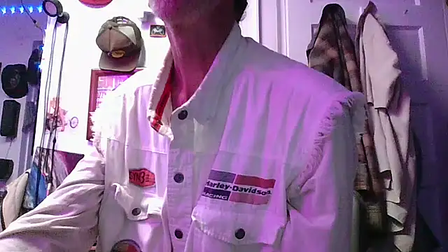 Undercover Pornstar online show from 07/21/26, 11:56