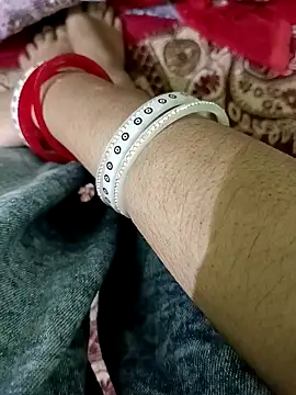 Snapshot of QUEEN-X-CPL chatting on 12/08/24, 06:06 QUEEN-X-CPL online show from 12/08/24, 06:06