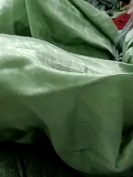 Snapshot of QUEEN-X-CPL chatting on 12/20/24, 04:46 QUEEN-X-CPL online show from 12/20/24, 04:46