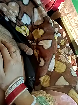 Snapshot of QUEEN-X-CPL chatting on 01/12/25, 08:14 QUEEN-X-CPL online show from 01/12/25, 08:14