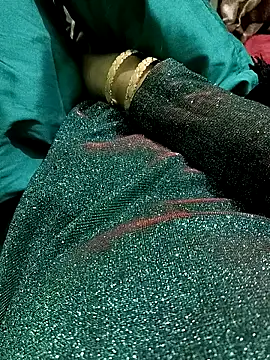 Snapshot of QUEEN-X-CPL chatting on 01/25/25, 06:46 QUEEN-X-CPL online show from 01/25/25, 06:46