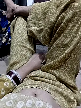 Snapshot of QUEEN-X-CPL chatting on 09/21/25, 05:58 QUEEN-X-CPL online show from 09/21/25, 05:58