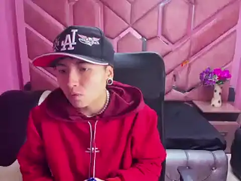 Im Mathias online show from 01/22/25, 03:20