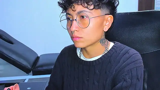 Snapshot of Im_Mathias chatting on 02/14/26, 02:52 Im Mathias online show from 02/14/26, 02:52