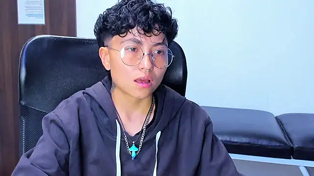 Snapshot of Im_Mathias chatting on 02/24/26, 02:42 Im Mathias online show from 02/24/26, 02:42