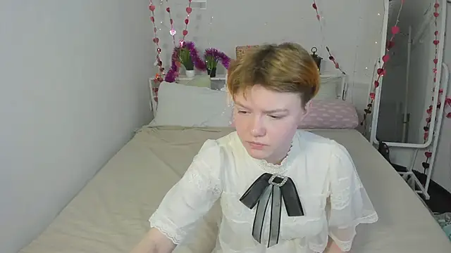 DreamyLuna online show from 01/12/25, 08:36