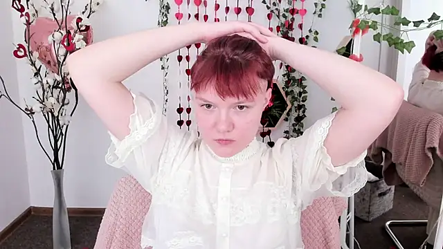 DreamyLuna online show from 02/02/25, 08:41