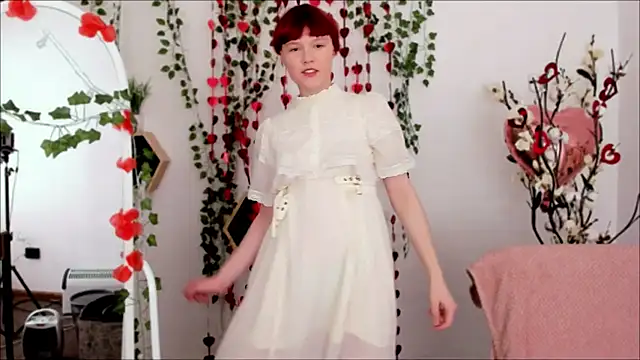 DreamyLuna online show from 02/03/25, 12:04