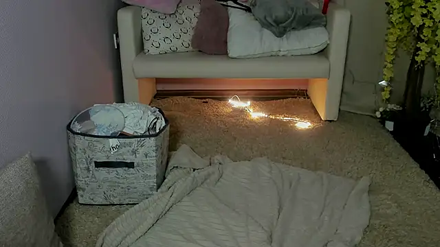 DreamyLuna online show from 03/12/25, 08:31