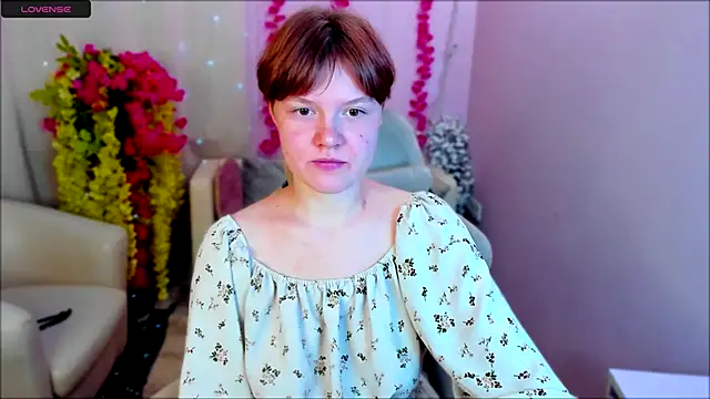 DreamyLuna online show from 09/19/25, 08:42