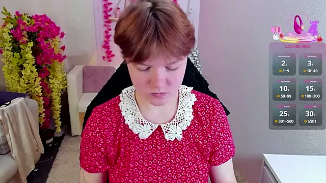 DreamyLuna online show from 09/25/25, 08:45