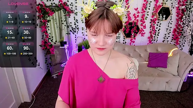 DreamyLuna online show from 12/02/25, 08:26