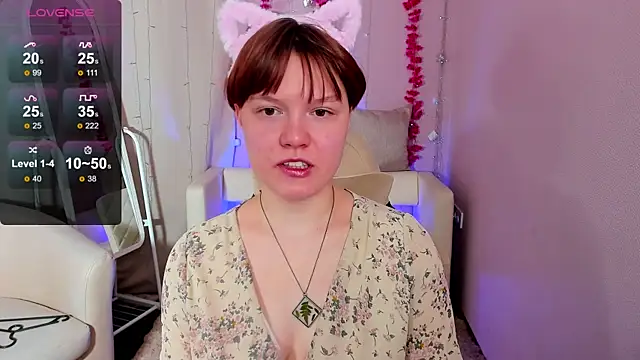 DreamyLuna online show from 12/05/25, 08:38